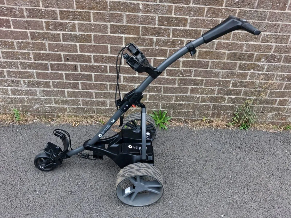 Motocaddy SE at Golf Concepts - Image 2