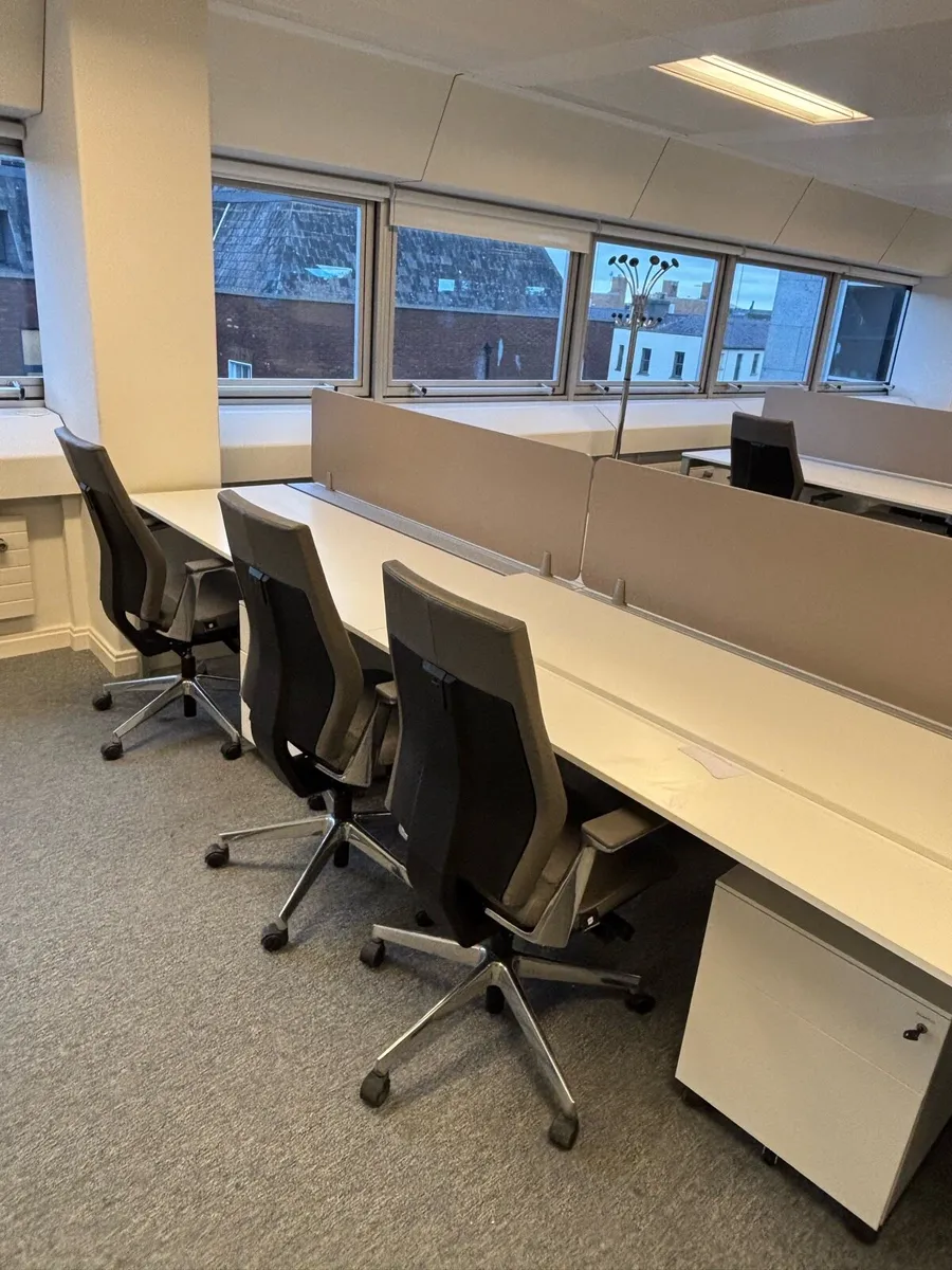 Office chairs - Image 3