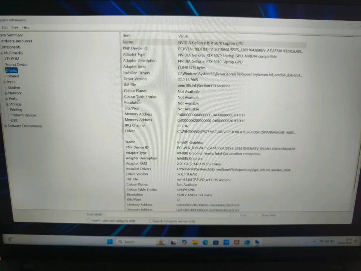 Asus V16 Ultra 7 RTX 5070 32gb Gaming Laptop - Image 1