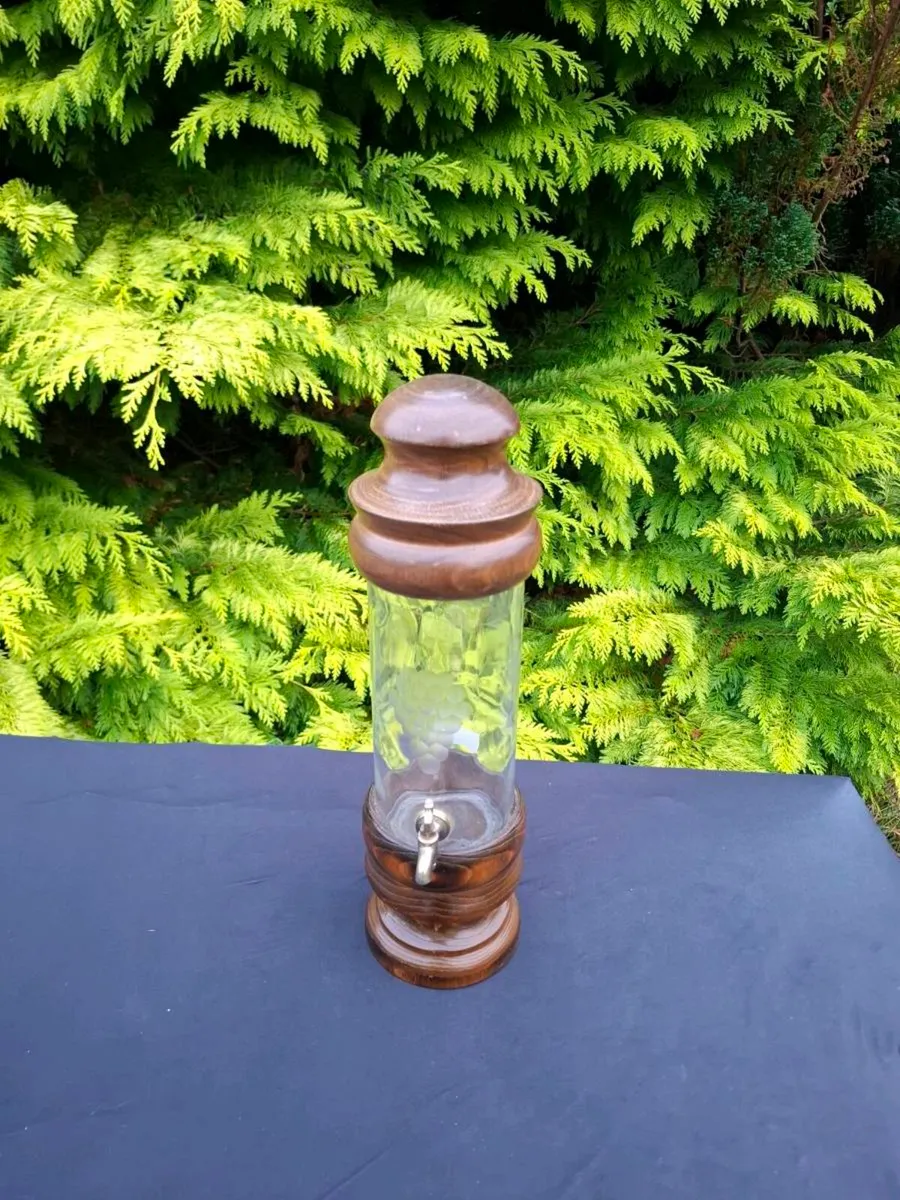 Clear glass fountain bottle postage possible - Image 1