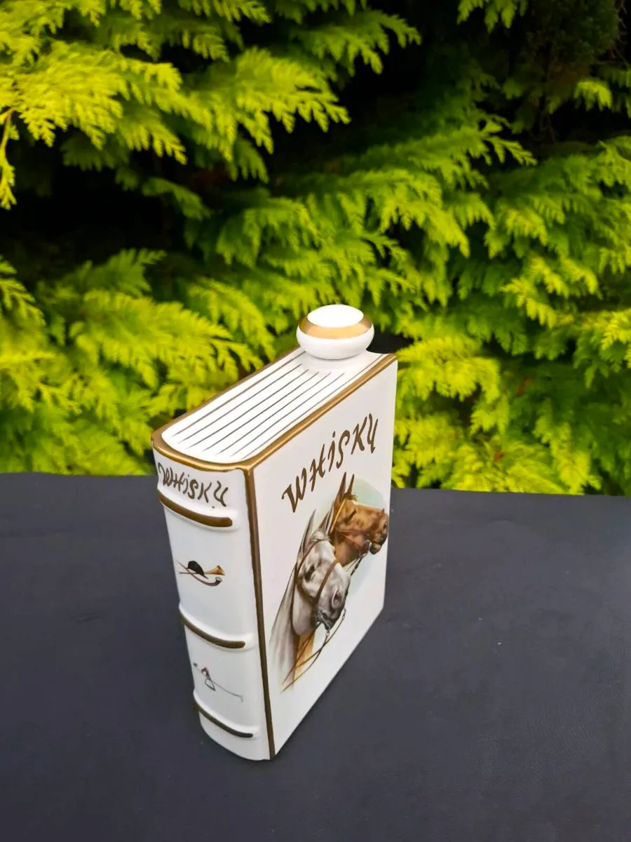 Wiskey horse bottle carafe - Image 2