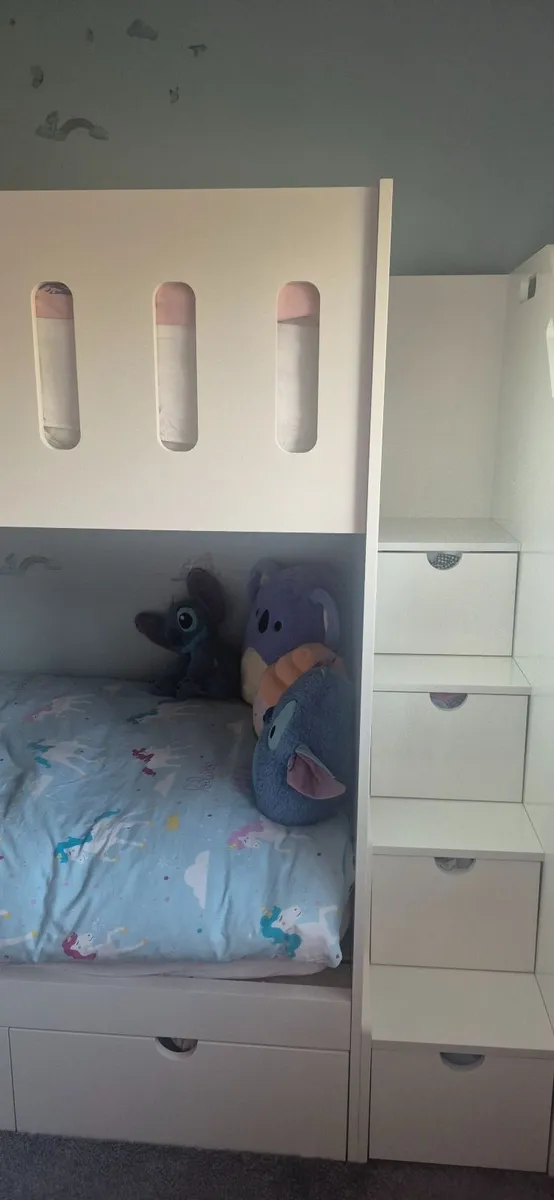 Bunk beds with storage stairs - Image 3