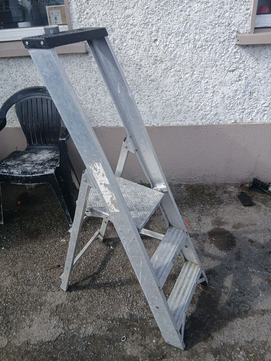 Step ladder working perfect priced 70e - Image 4