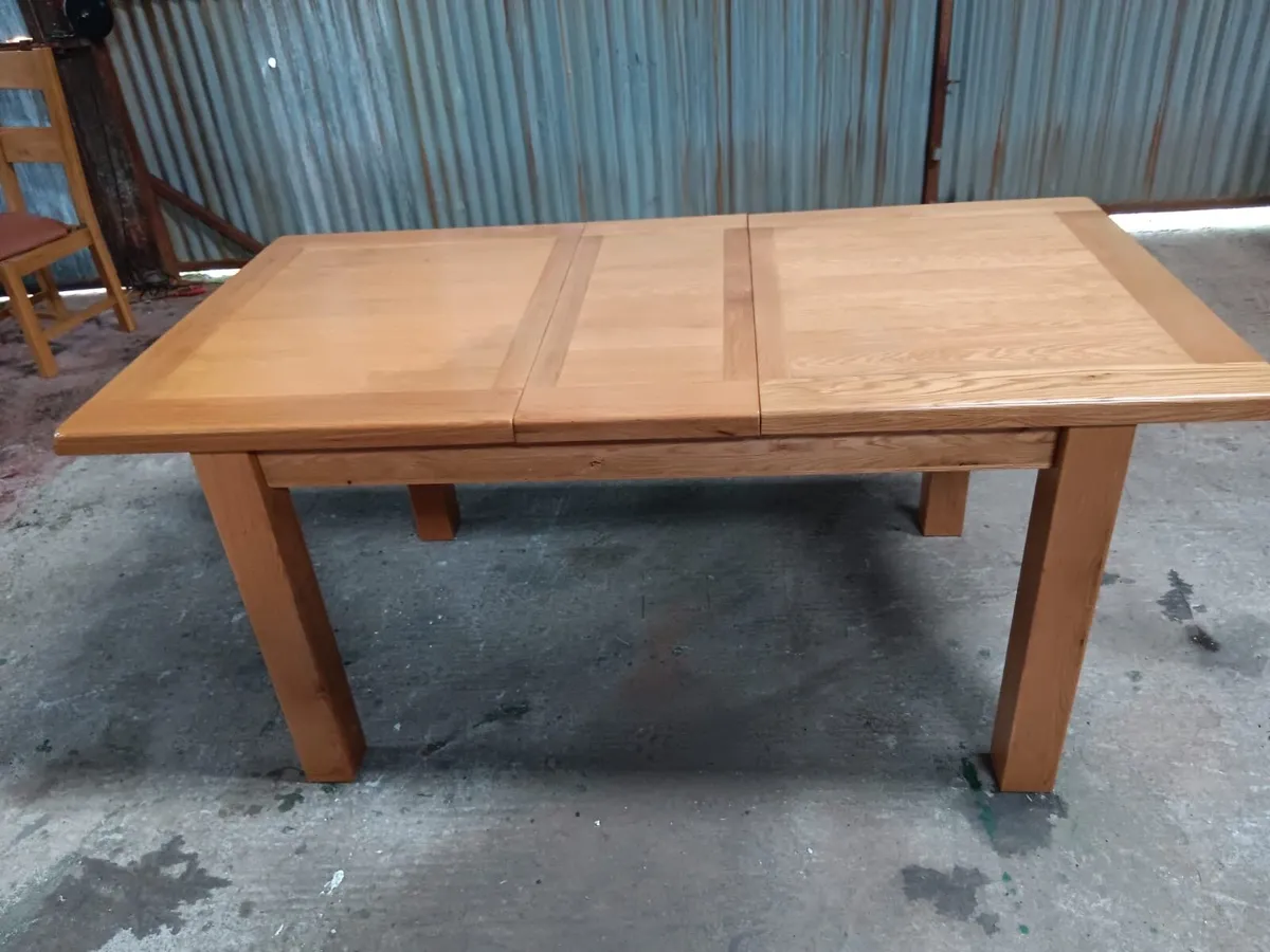 Kitchen dining table - Image 3