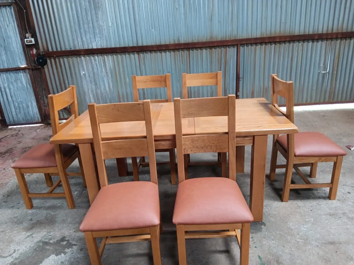 Kitchen dining table - Image 1