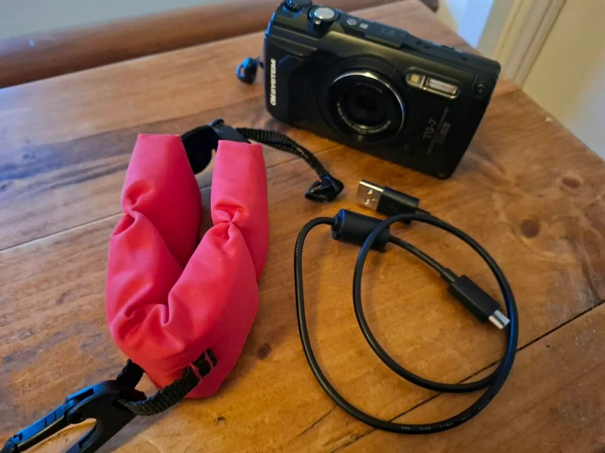 TG-7 Om system Underwater Camera - Image 1