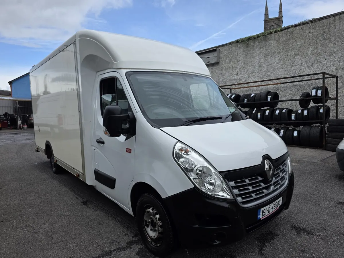 Renault Master Luton Van 2019 cvrt 4/27 - Image 1