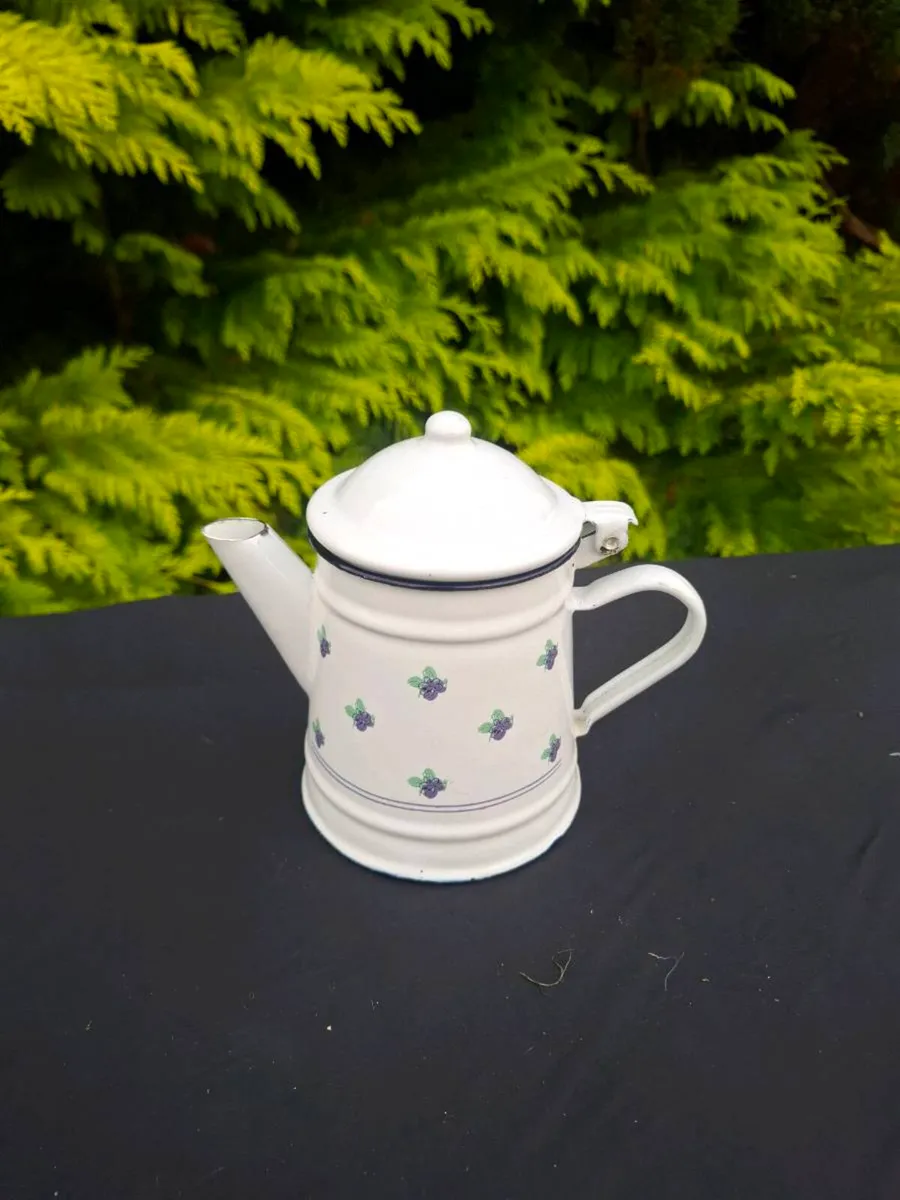 Small 2 cups enamel tea pot postage possible - Image 1