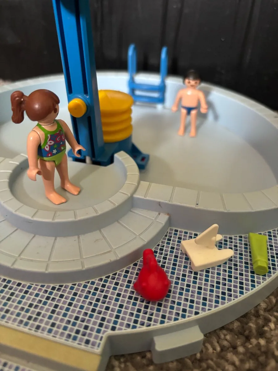 Playmobil swimming pool - Image 3
