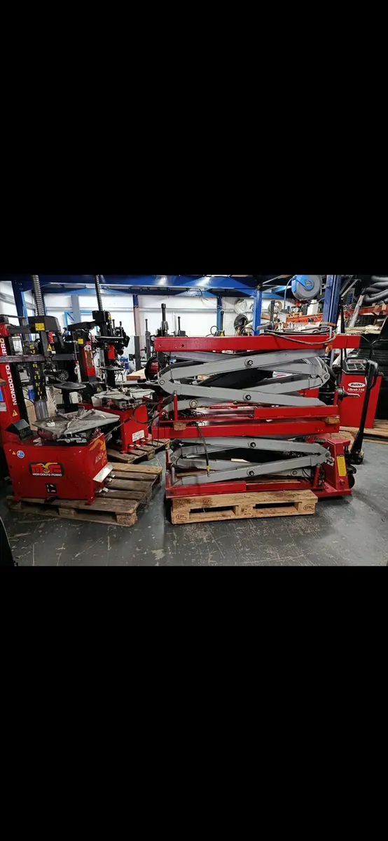 Garage and tyre equipment clearout sale - Image 2