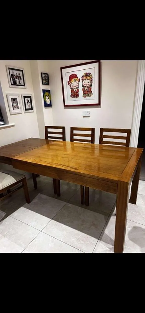 Jonathan Charles Extending Dining Table & 5 Flanagans Chairs - Image 3