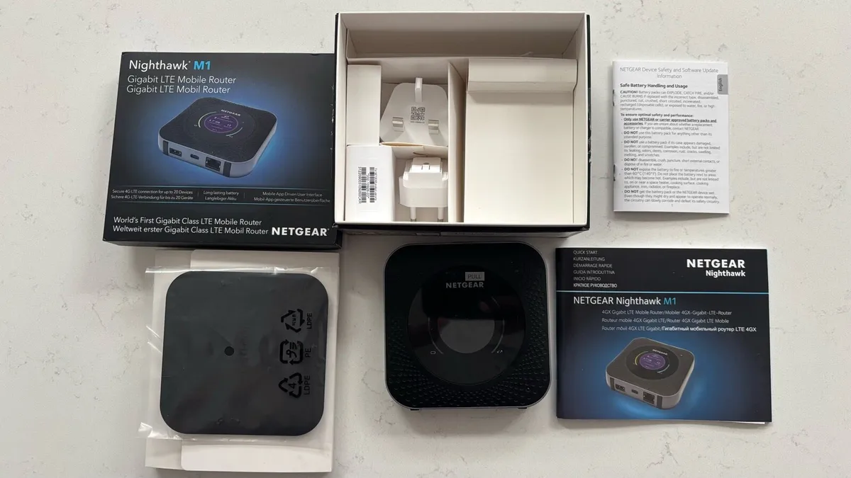 Nighthawk M1 Router - Image 3
