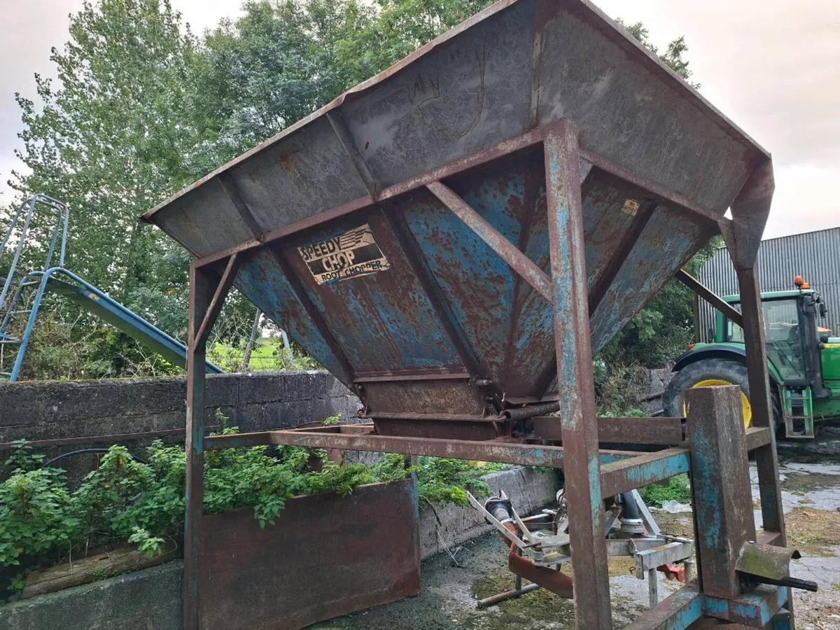 Sprayer/beet chopper/front reeler - Image 1