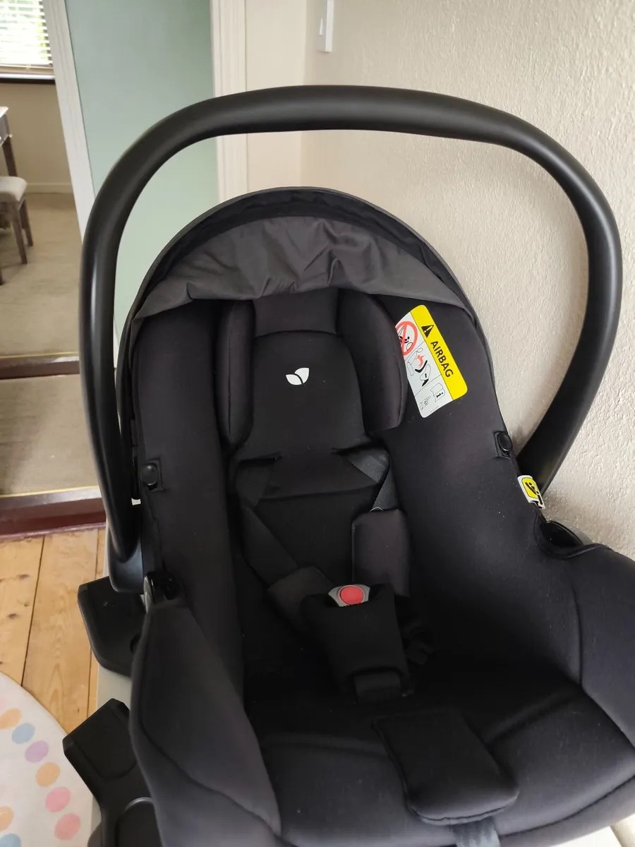 Joie i-Snug 2 baby car seat - Image 1