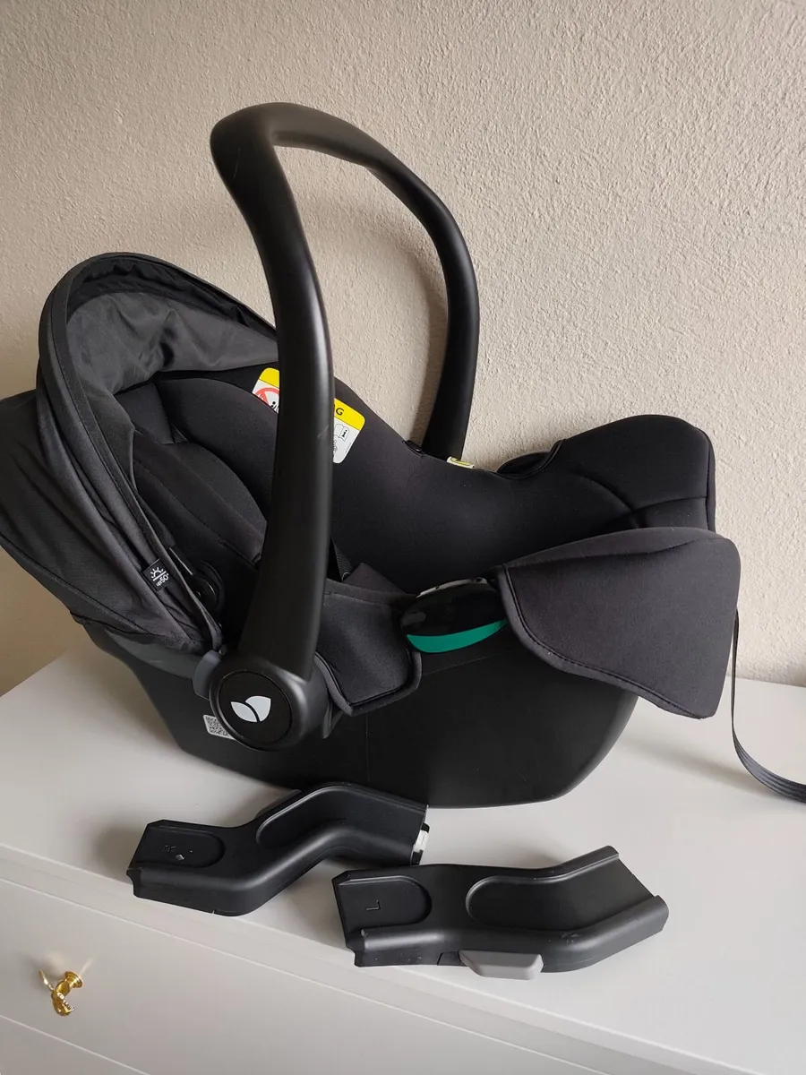 Joie i-Snug 2 baby car seat - Image 4