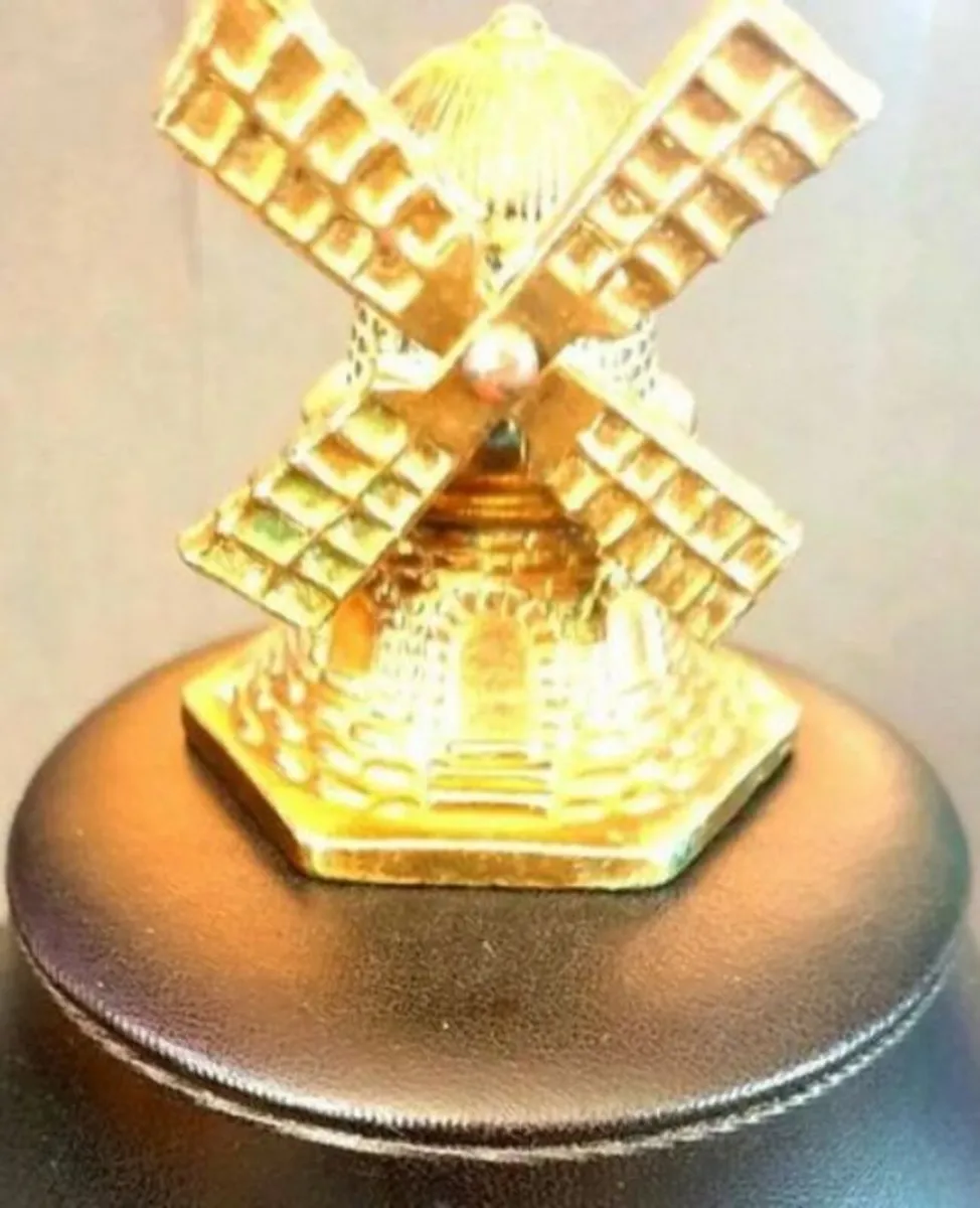 Vintage Brass Windmill In great Vintage Condition - Image 3
