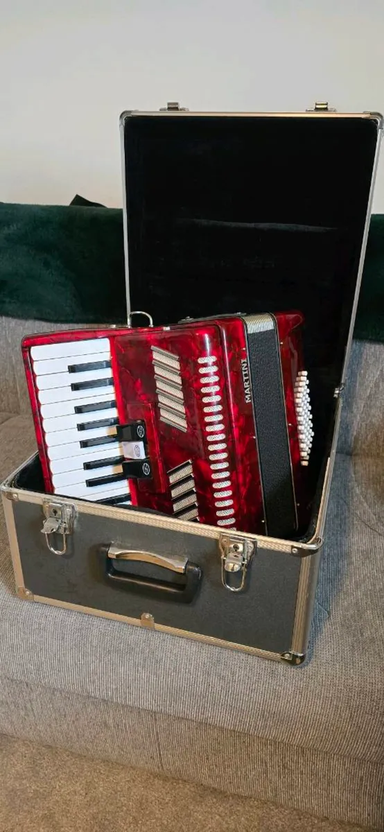 Piano Accordion - excellent condition - Image 1