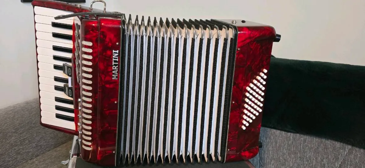 Piano Accordion - excellent condition - Image 3
