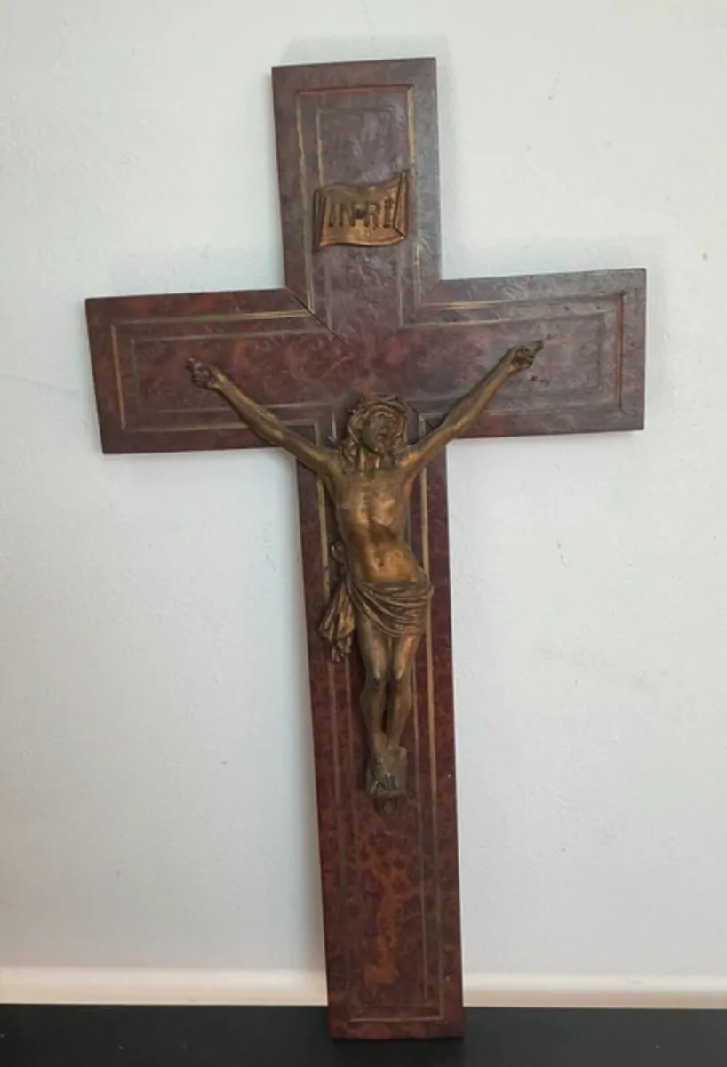 1940s Wooden Wall Crucifix / Cross - Image 1