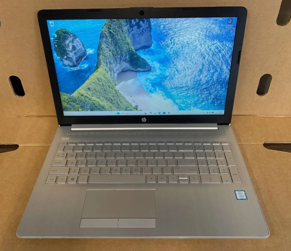 HP 15G DR0006TX 15.6" i5 16GB 512GB SSD NVidia 2GB - Image 1