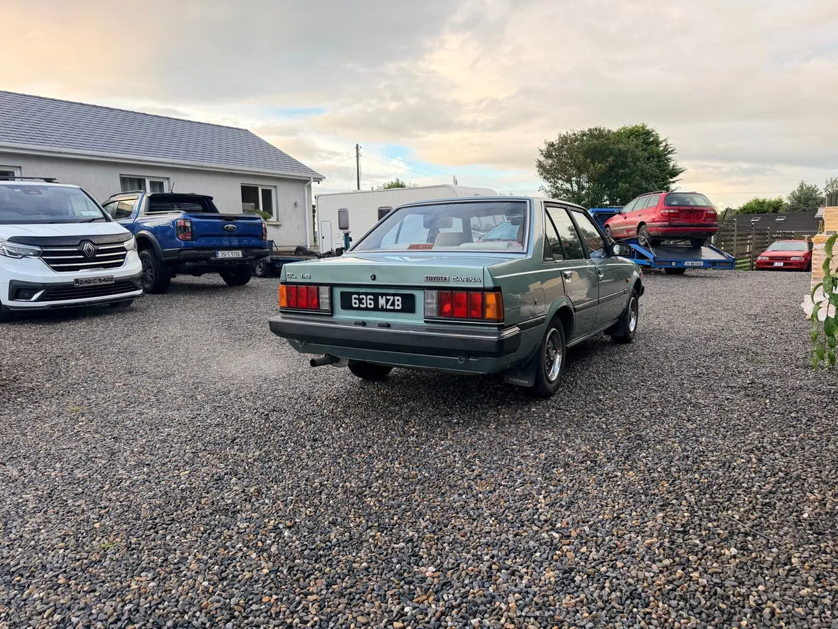 Toyota carina - Image 3