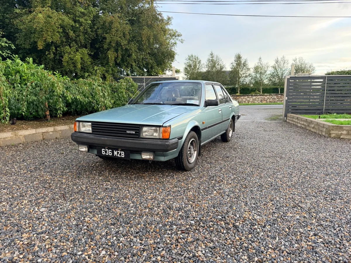 Toyota carina - Image 1