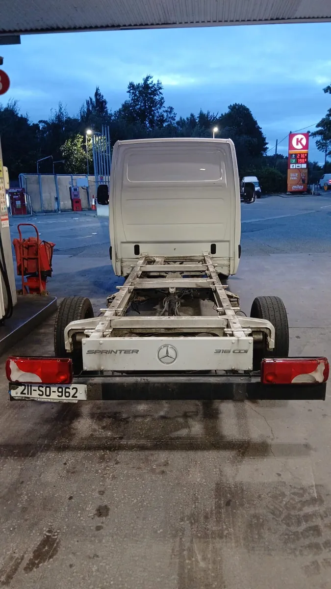 Mercedes-Benz Sprinter 2021 - Image 3