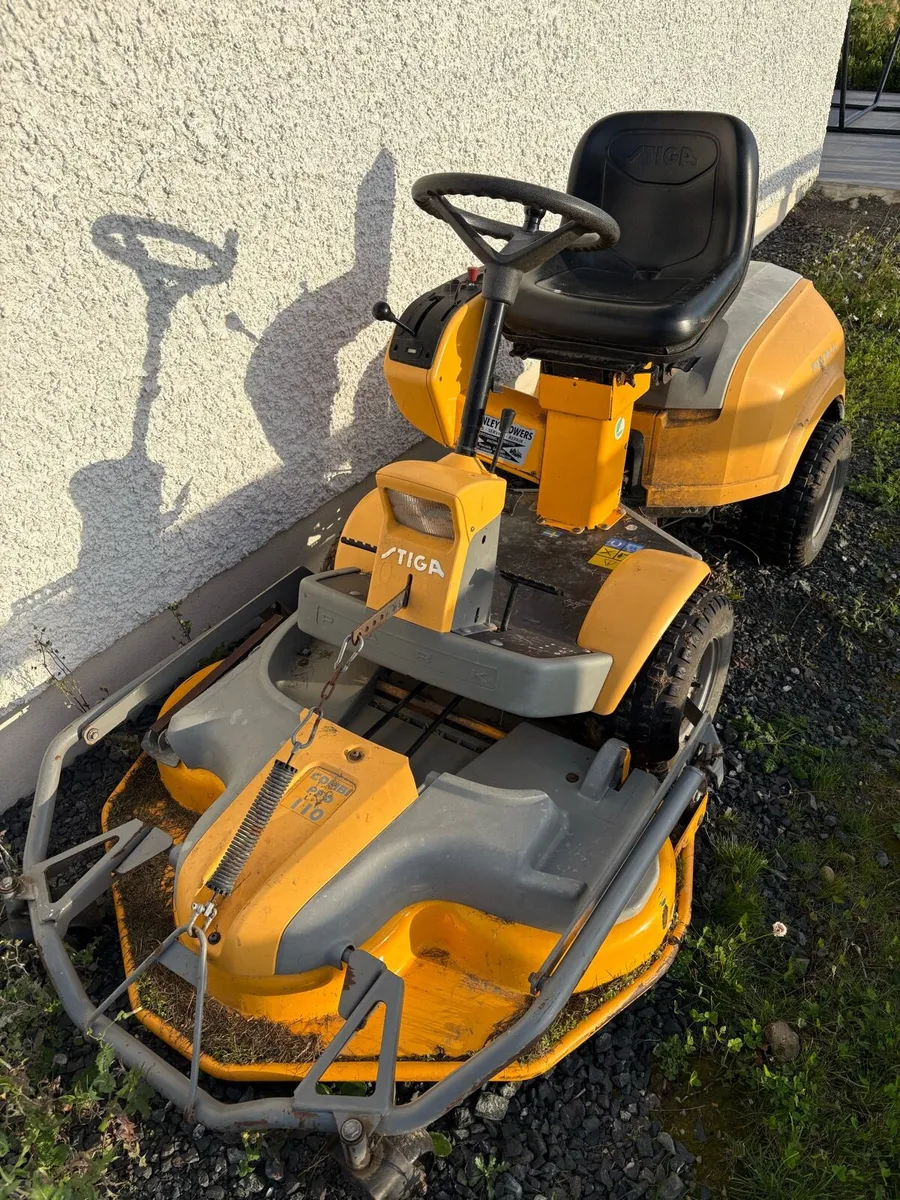 Stiga Combi 110 Lawnmower - Image 1