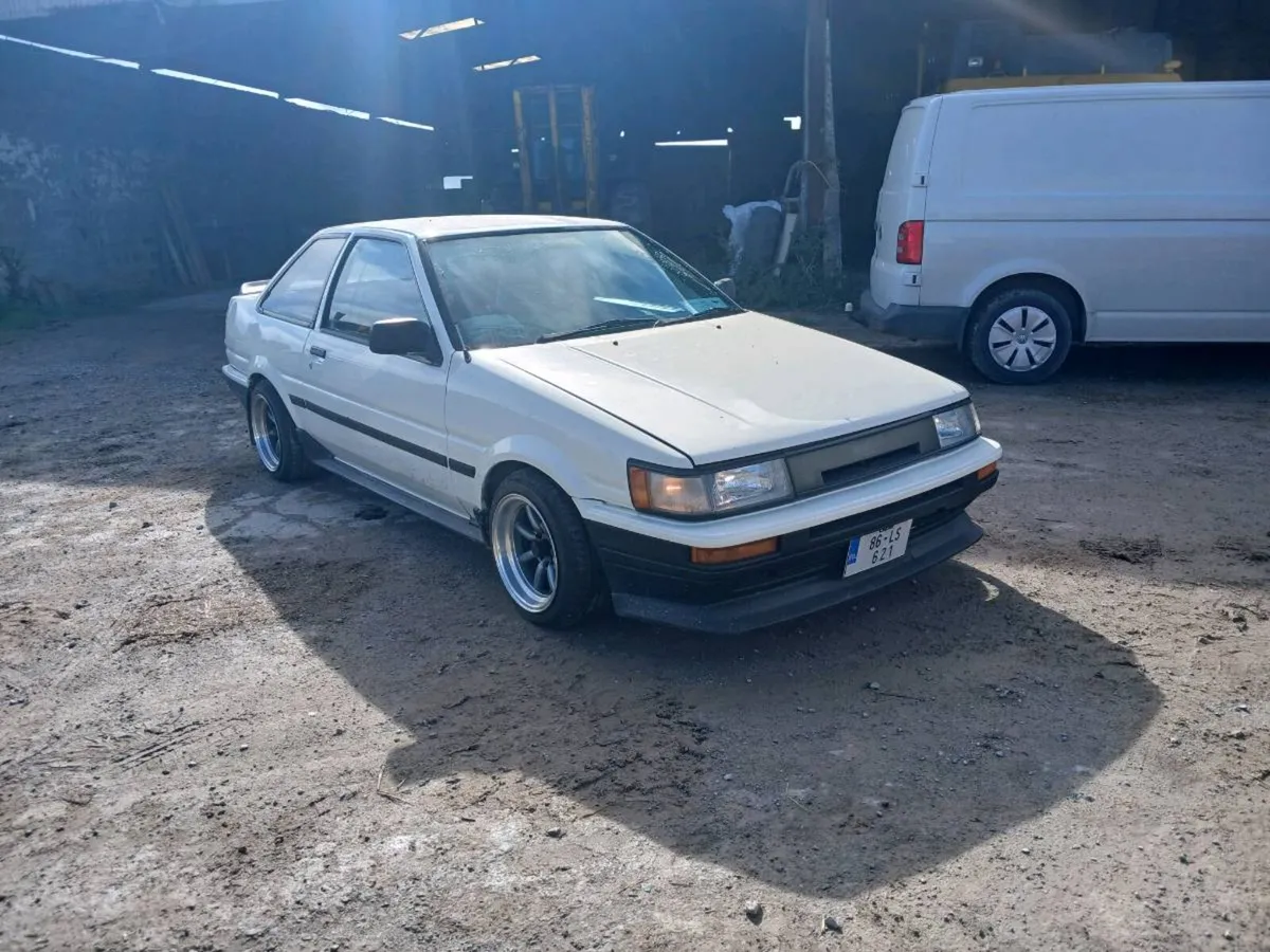 1986 toyota twincam ae86 - Image 2