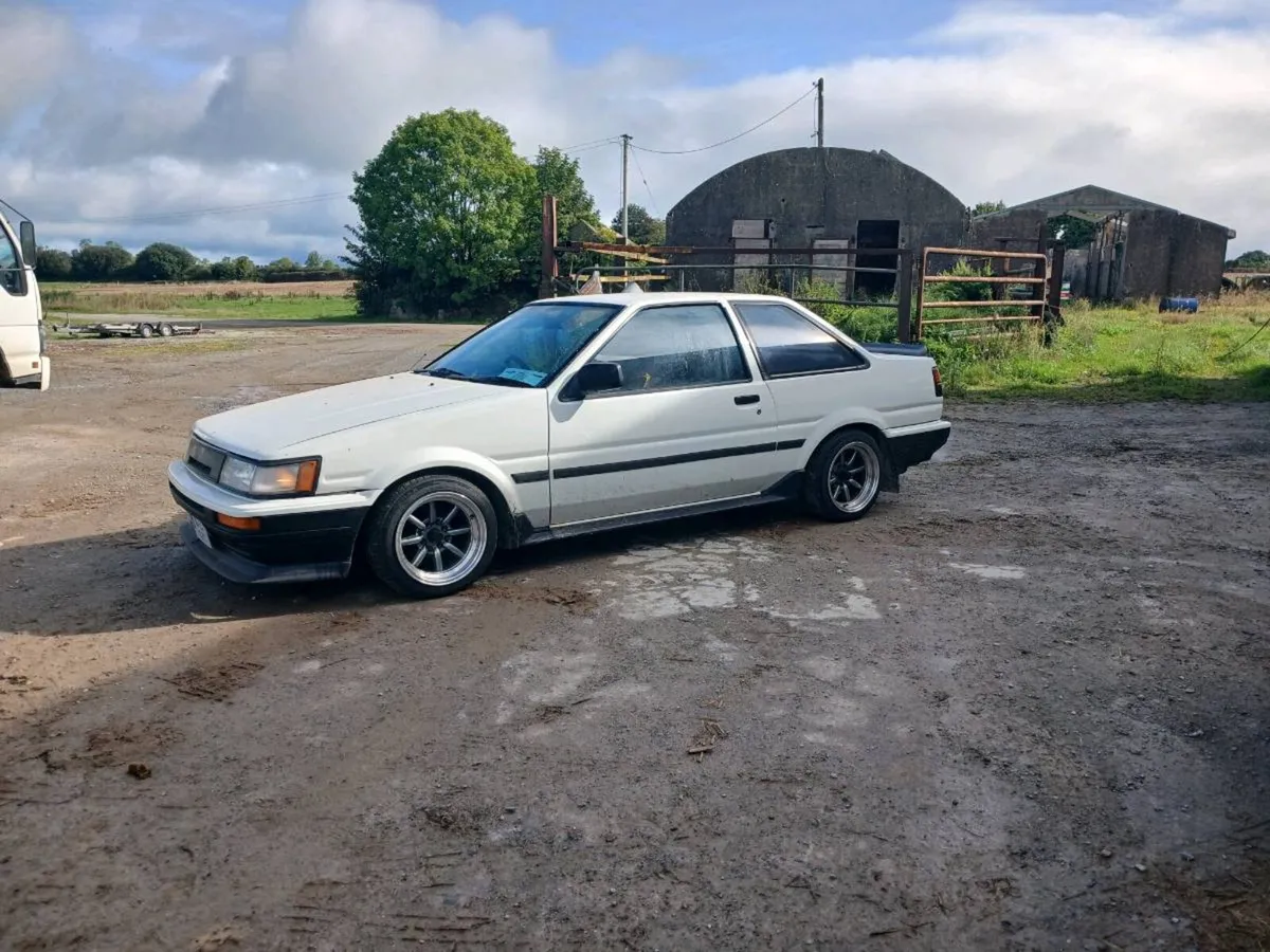 1986 toyota twincam ae86 - Image 3