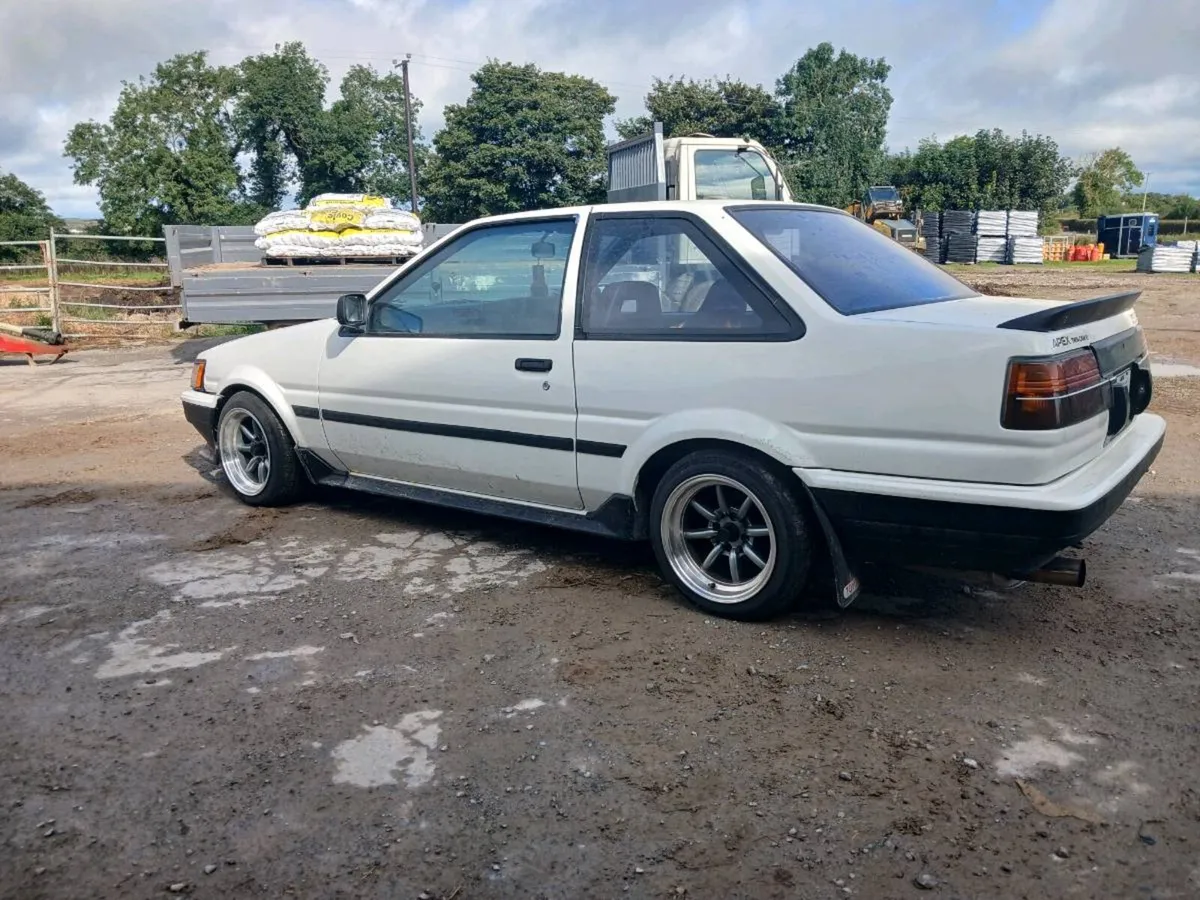 1986 toyota twincam ae86 - Image 4