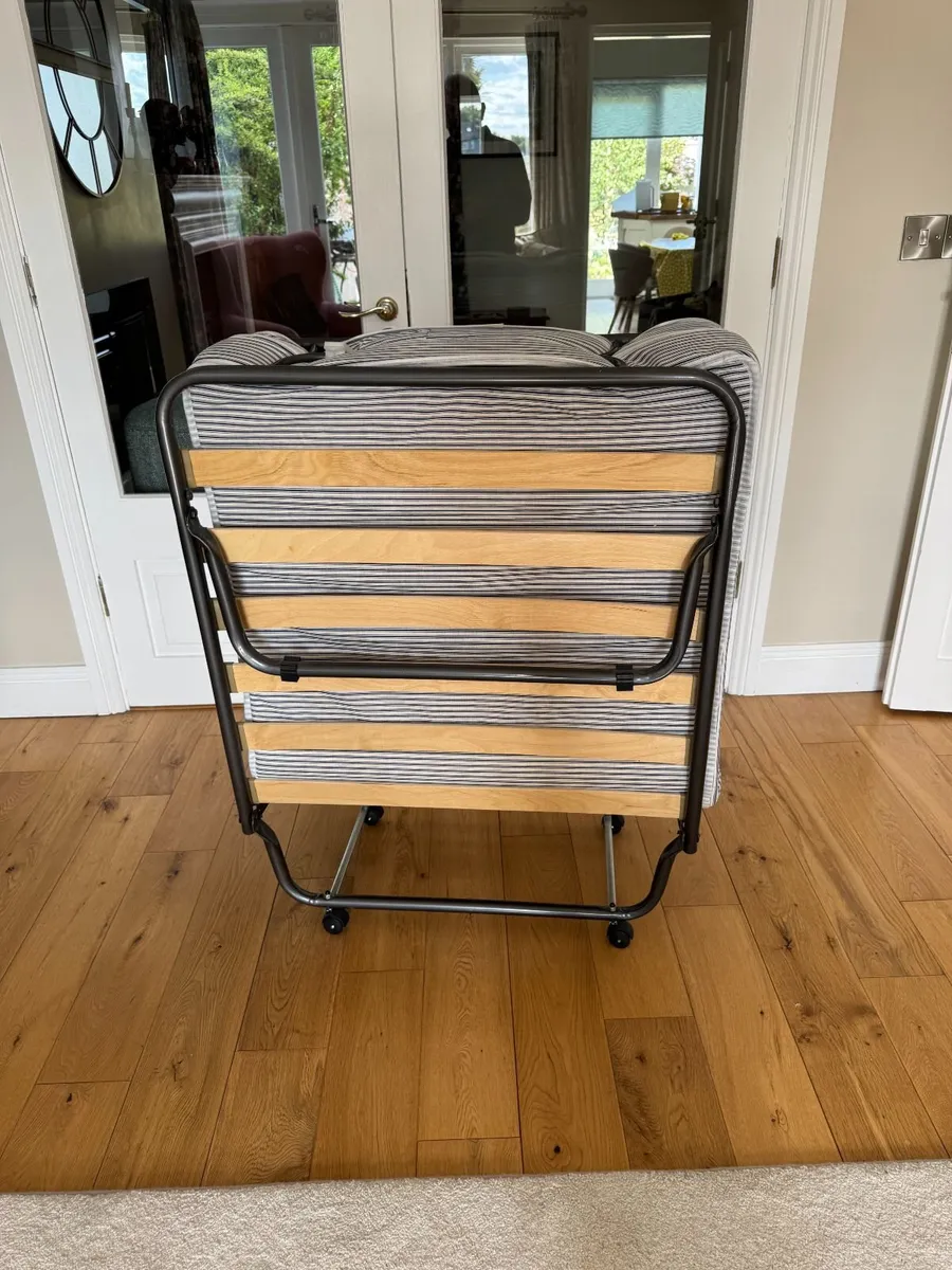 Fold-up bed - Image 2