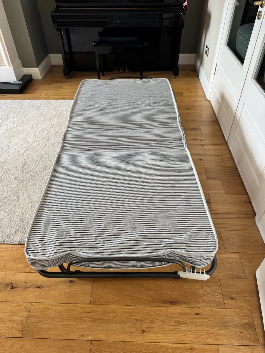 Fold-up bed - Image 4