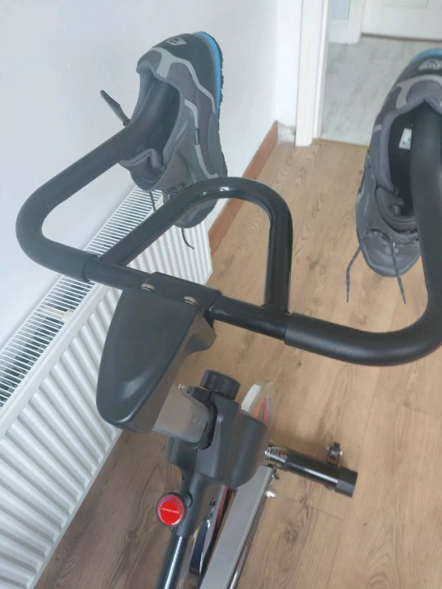 Excerise bike - Image 3