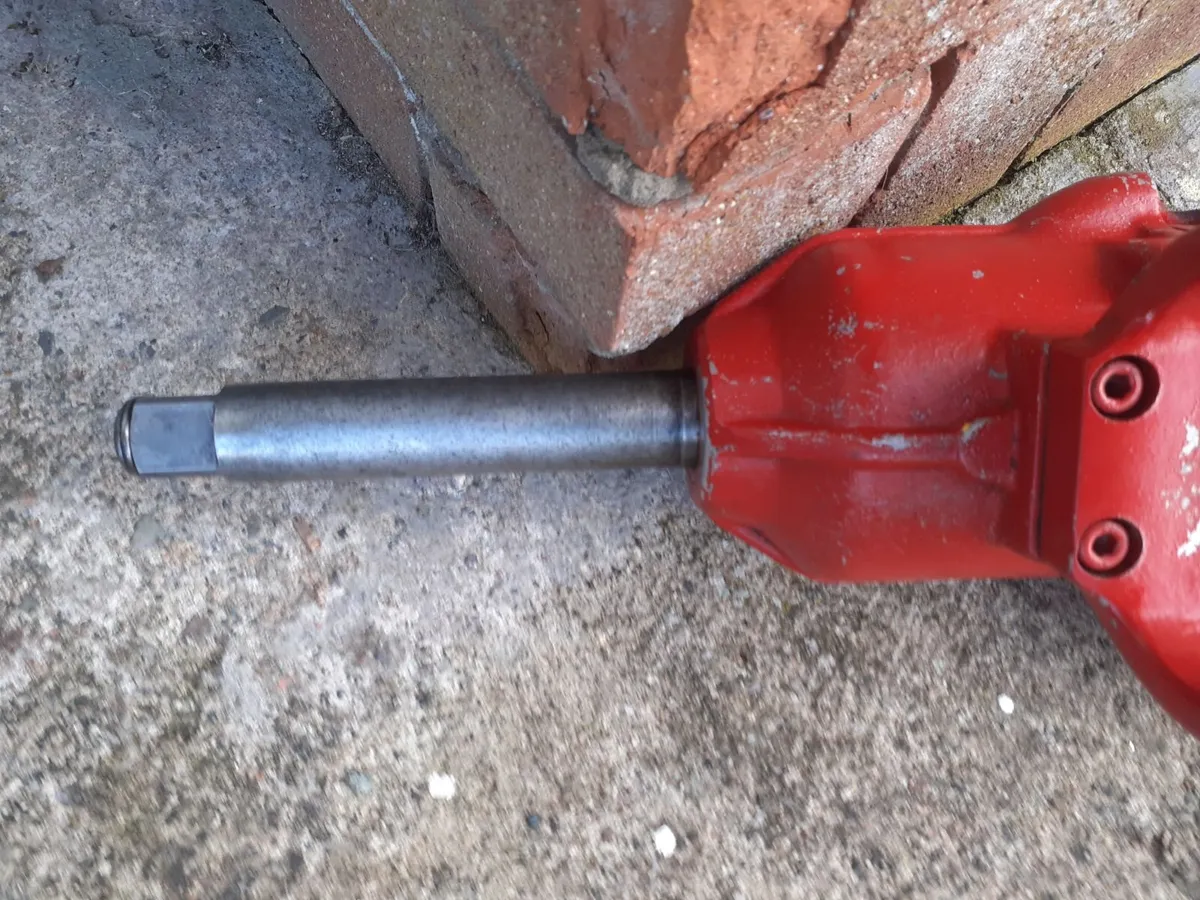 YUTANI 1 INCH AIR IMPACT WRENCH - Image 4