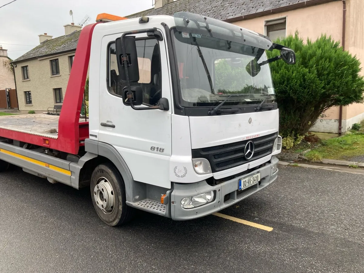 2008 Mercedes 818 recovery truck - Image 2