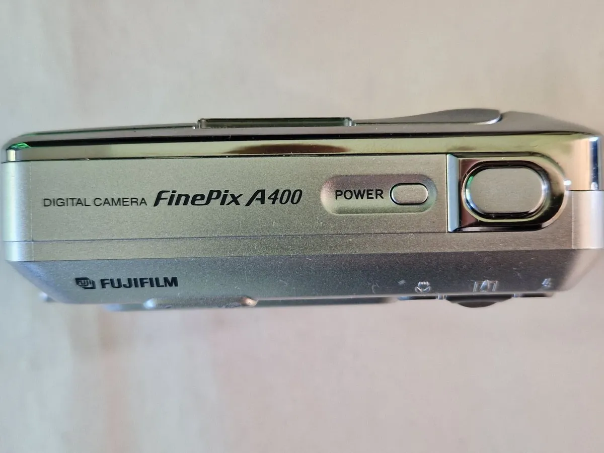 Fujifilm Finepix A400 Digital Camera - Image 3