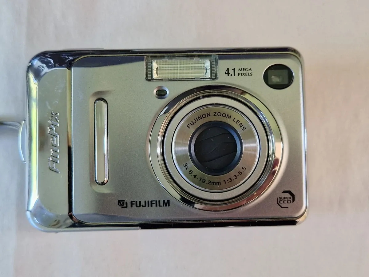 Fujifilm Finepix A400 Digital Camera - Image 1