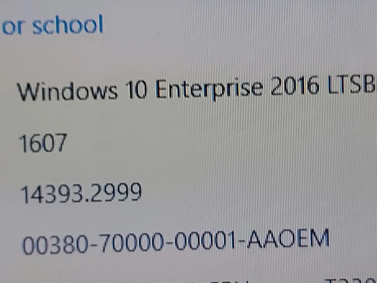 Acer Aspire Laptop. 5612 WLMi, 32 bit, 2GB, Win 10 - Image 2