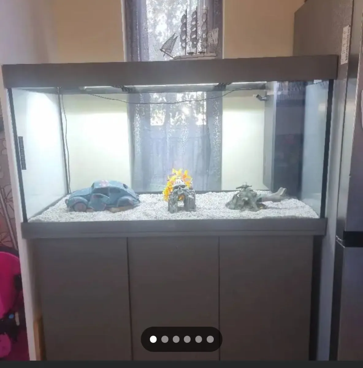 Fish tank - Image 2