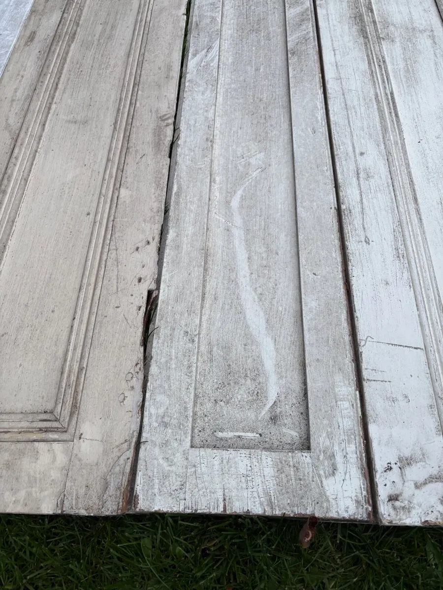 Two pairs of Victorian window shutters - Image 1
