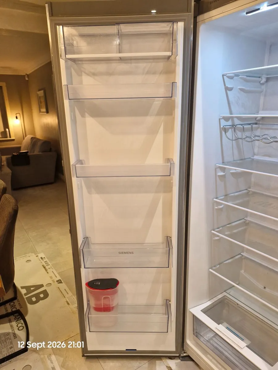 Siemens Freestanding Larder Fridge - Image 4