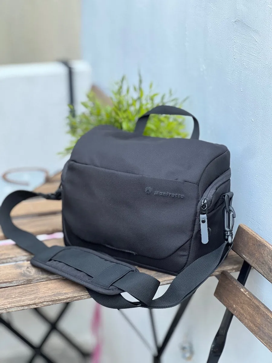 Manfrotto Advanced 3 Shoulder Bag M - Image 1