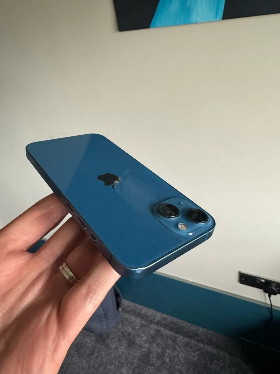 iPhone 13 Blue 128GB Unlocked - Image 4