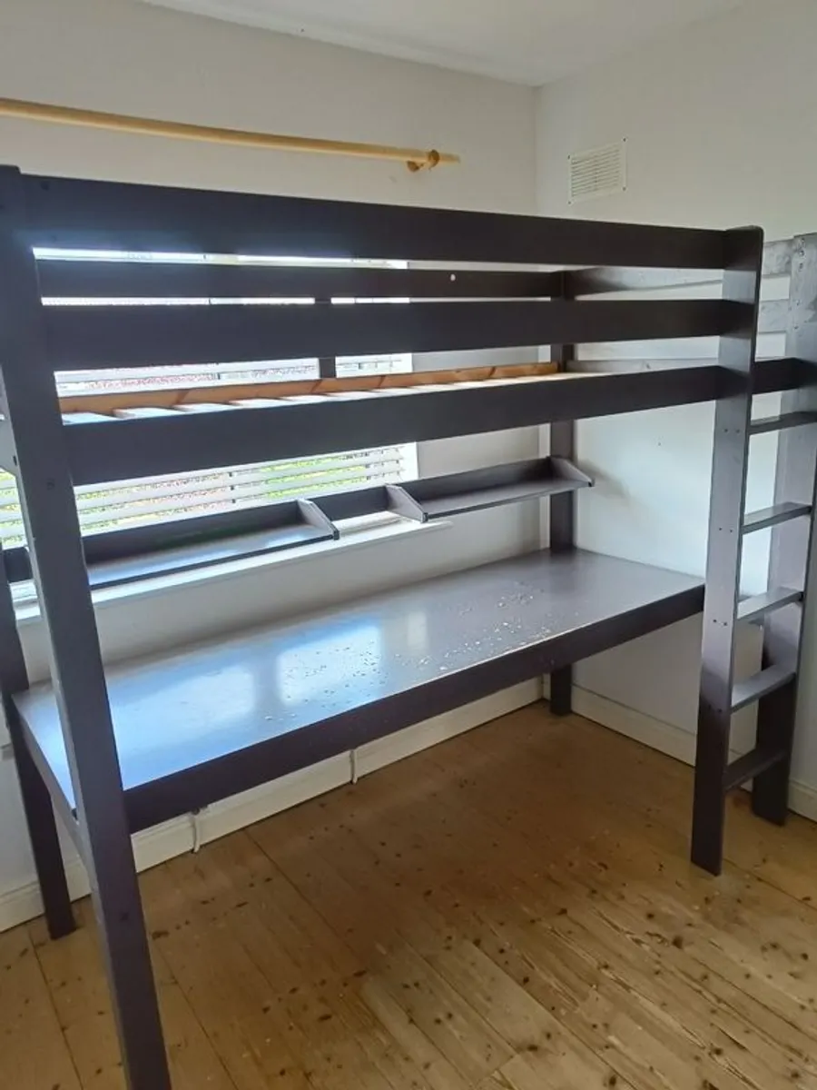 Single bunk with workspace below