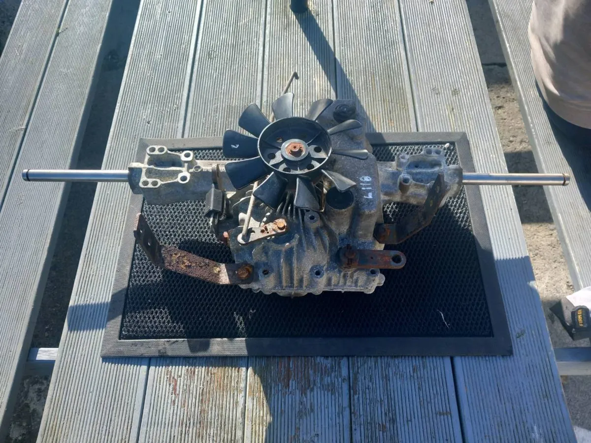 John deere L118 hydrostatic transmission for sale - Image 1