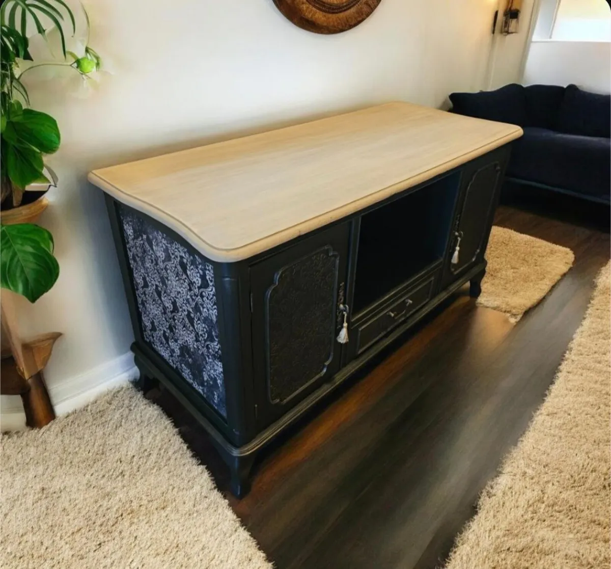 Sideboard - Image 2