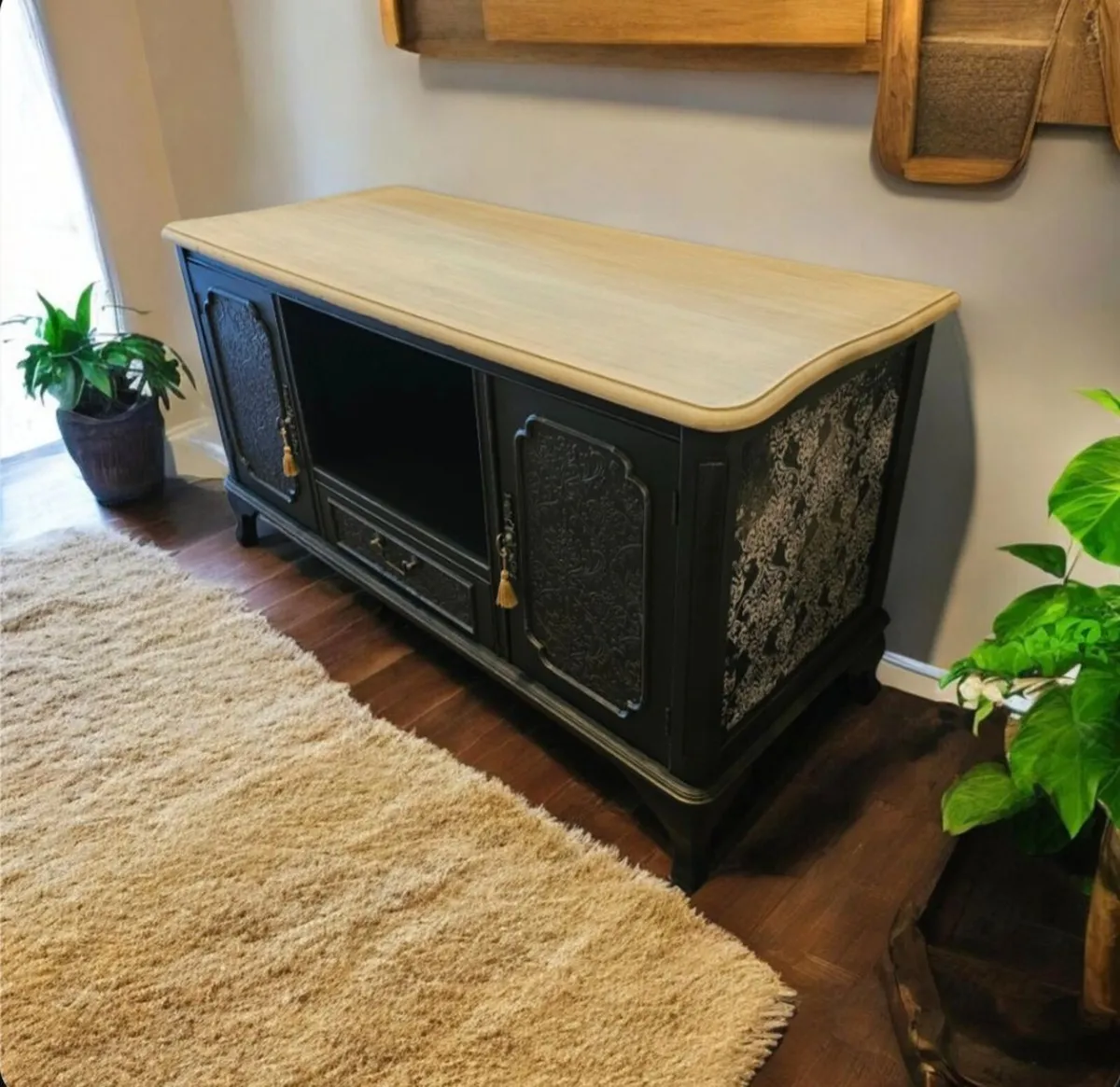 Sideboard - Image 4