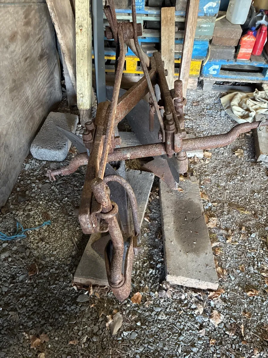 2 Board Ferguson Plough - Image 2