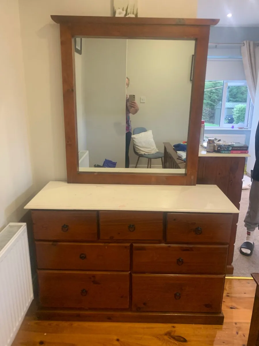 2 x bedroom units - Image 2